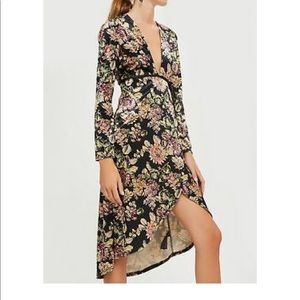 NWT Topshop Velvet Floral Print Plunge Dress Wrap